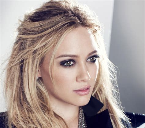 Download Model Actress American Face Blonde Green Eyes Celebrity Hilary Duff Hd Wallpaper