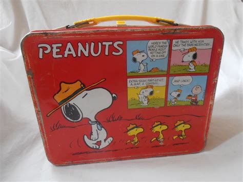 1965 Peanuts Lunch Box With Charlie Brown And Snoopy Etsy Charlie