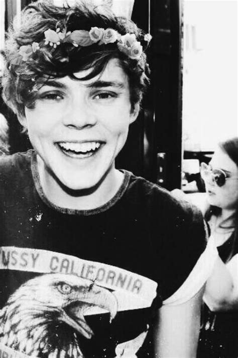 Ashton Irwin 2014 Ashton Irwin♡ Five Seconds Of Summer Second Of