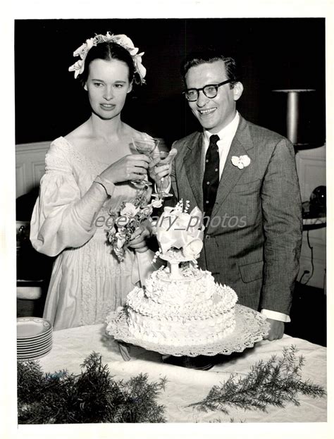 1956 Gloria Vanderbilt Marries Director Sidney Lumet Original News
