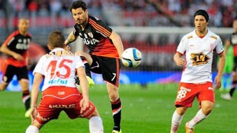 Gelbe karte (river plate) borré river plate. Copa Sudamericana: Huracán y River se enfrentan en el ...