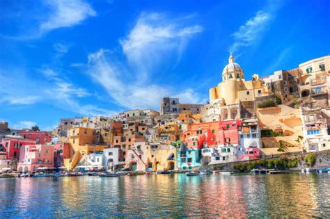 Former Resident Reveals Best Things To Do In Naples Italy
