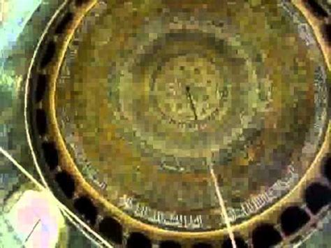 المسجد الأقصى هو أحد أكبر مساجد العالم ومن أكثرها قدسية للمسلمين، ويشد الرحال إليها وفق سنة رسول الله، وهو أيضا أولى المسجد الأقصى وسوره. ‫قبلة الإسلام الأولى - مسجد الأقصى -القدس 'First Qibla ...