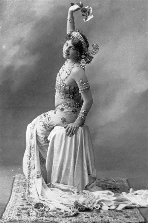 Mata Hari Rare Photographs Of The Notorious Wwi Spy 1905 1917 Rare Imagesee