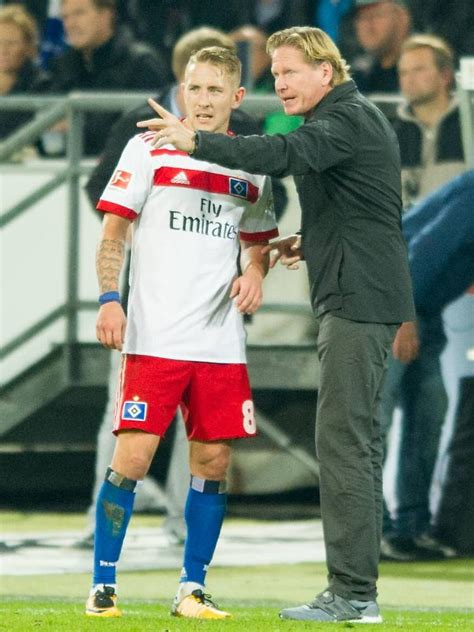 Ob dem trainer ausnahmsweise fristlos gekündigt werden kann, kann daher nicht pauschal allerdings bin ich der meinung, dass man gisdol nicht entlassen sollte. Der Sport-Tag: HSV: Holtby zofft sich offenbar mit Trainer ...