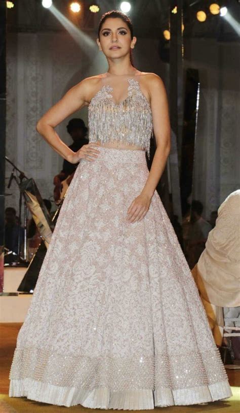 Anushka Sharma In 2020 Designer Bridal Lehenga Choli Manish Malhotra