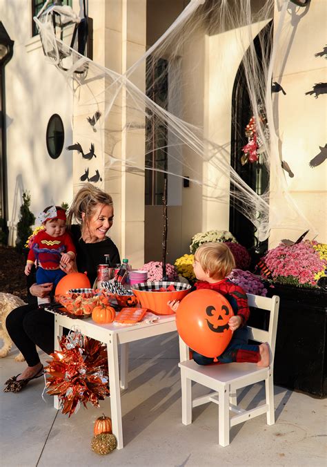 An Easy Halloween Party with Walmart | The Sweetest Thing
