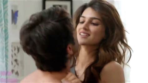 Hot Kriti Sanon Kissbest Kissing Scenehot Sex Videoshot Whats Up Status For Loveromantic