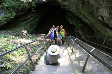 Travel Destination Mammoth Cave Tours Reveal Kentucky Subterranean