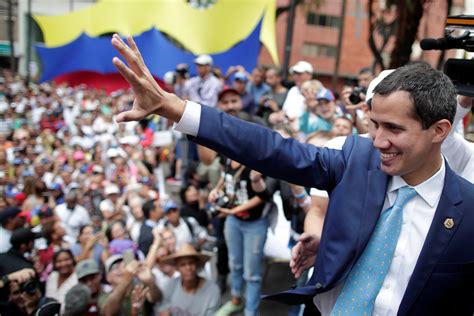 Venesuelos opozicijos lyderis paragino surengti ...