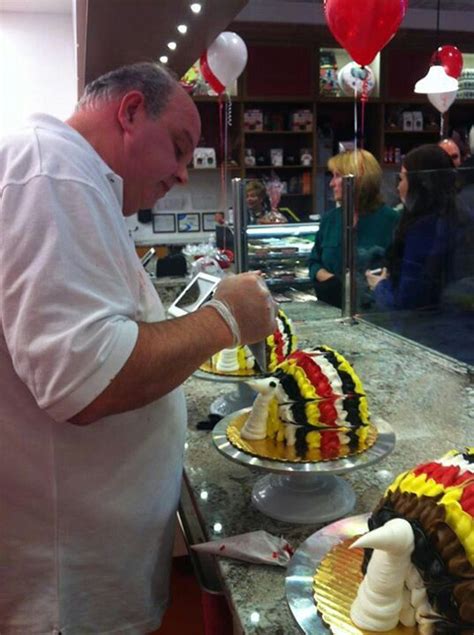 Carlo S Bakery Mauro Decorating Turkey Cakes 11 27 13 Facebook Post
