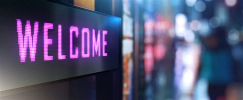 5 Ways Digital Signage Welcome Screens Enhance User Experiences