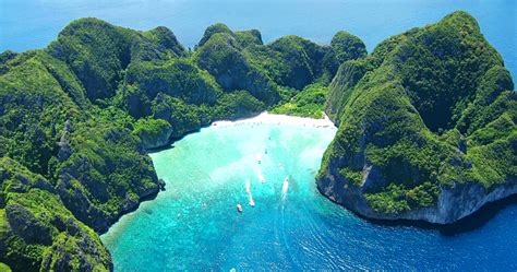 The phi phi islands are some of the loveliest in southeast asia. Phi Phi Island by speedboat - Phuket - My Thailand Tours