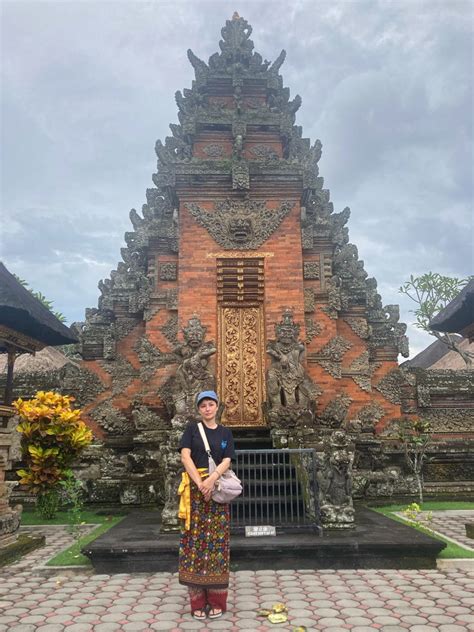 Gülce Tunç on Twitter Bali Endonezyanın Hindu din olarak ırk değil