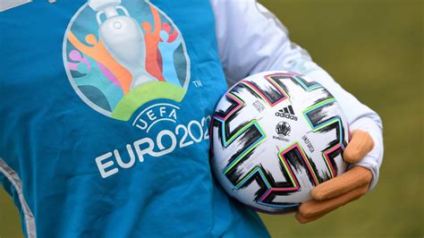 Die em 2021 findet in zwölf ländern in europa statt, darunter auch deutschland. Spielplan zur EM 2021: Termine, Gruppen, Ergebnisse, TV ...