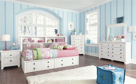 Make the most of your space with this stunning bookcase storage bed! Drogan White Wood Kids Bedroom Set | Bookcase bed, Kids ...