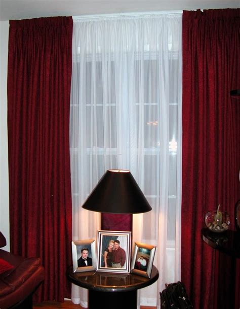 Pin On Use Red And White Curtains For A Sophisticated And An Elegant Look