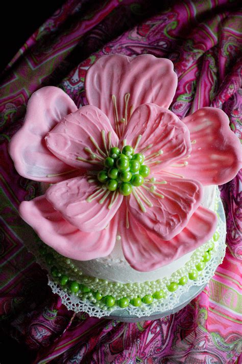Celebrate the mothers in your life with these delicious and easy mother's day cake recipes and ideas, in flavors like lemon, strawberry, chocolate, and more. Mother's Day Flower Cake - What the Forks for Dinner?