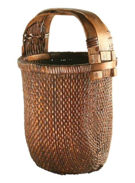 Vintage Willow Basket The Gorgeous Willow Basket Is An Example Of