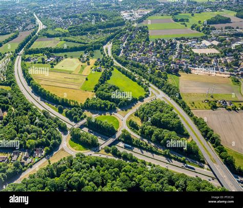 Autobahn Zufahrt Der Autobahn A 52 Und Die Bundesstraße 226 Und Die