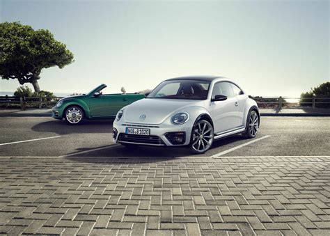 In Seine Letzten Zwei Produktionsjahre Geht Der Vw Beetle Mit Einer