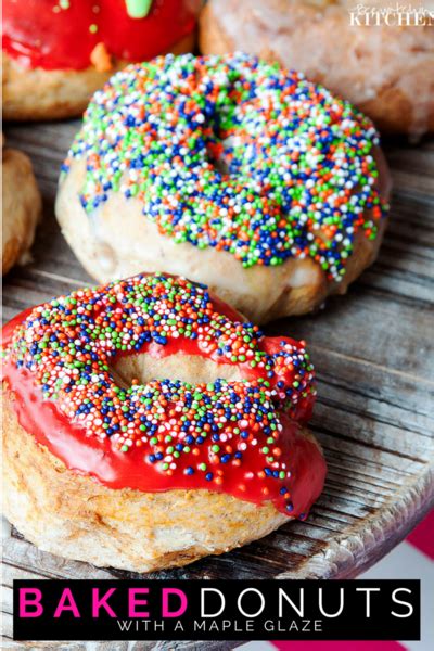 I love waking up a little earlier on the weekends to make a quick batch of these baked vanilla donuts. Maple Glazed Baked Donuts | TheBestDessertRecipes.com