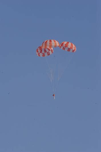 Nasas Orion Spacecraft Successfully Completes Maximum Parachute Test