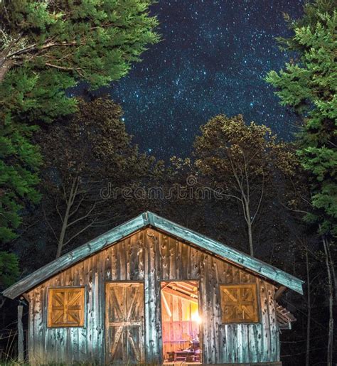 Log Cabin At Starry Night Stock Image Image Of Cottage 3893671