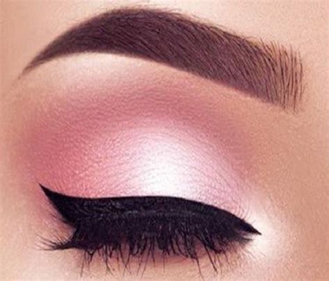 45 Pink Eye Makeup Looks To Make You Feel Dolled Up Sheideas