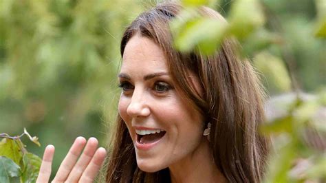 Duchess Kates Incredibly Sweet Moment With Young Girl Oversixty