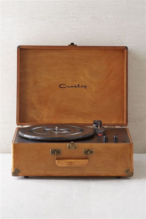 Crosley Uo Exclusive Keepsake Wood Av Room Portable Usb Vinyl Record