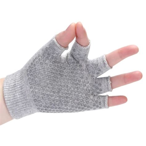 Exercise Yoga Fitness Gloves Non Slip Fingerless Design In Multiple