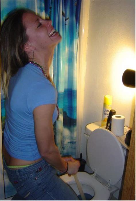 Hot Chicks Plunging Their Toilets Pics