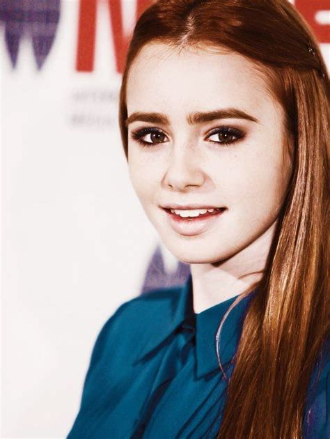 Lily Collins In This Picture She Looks So Inocent And Like Nina