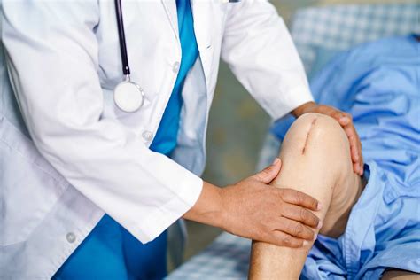 Best Joint Replacement Surgeon in Kothrud | Dr. Vinil Shinde