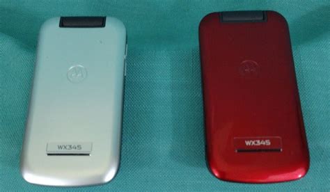 Motorla Pair Wx345 Flip Phones With Chargers Cosumer Cellular Ebay