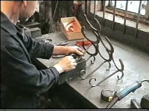Explore 6 projects tagged with 'metal detector'. Horse shoe wine rack, Wrought Iron Jig Set, bending tools ...