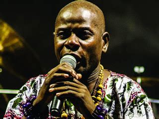 Bue de musica é um portal de musica, africana, especialmente música dos países lusofonos. Baló Januário - A culpa é minha (Semba) • Download Mp3 ...