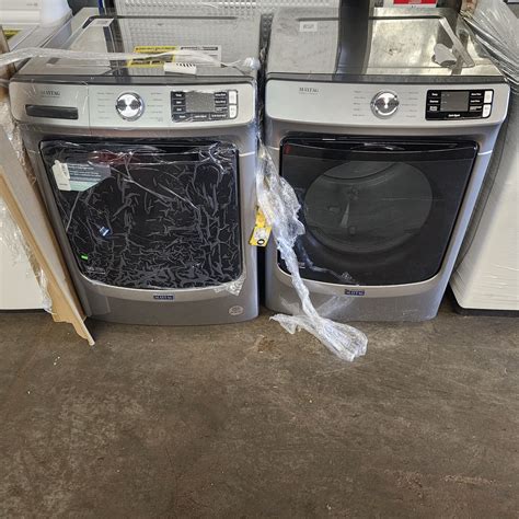 Liquidation Half Truckload Of Scratch And Dent Appliances In