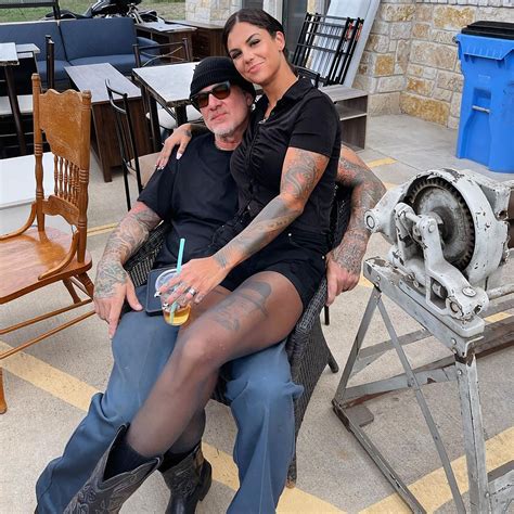 Jesse James Pregnant Wife Calls Off Divorce After One Day