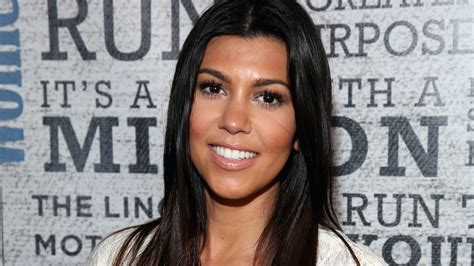 Kourtney Kardashians Nude Pregnancy Shoot On Keeping Up With The