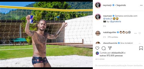 Neymar Flagrado Usando Sunga Min Scula E Marca Parte Ntima