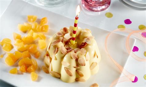 Auf dieser website finden sie weitere interessante rezepte mit speisen und getränken, indem sie das von uns bereitgestellte suchfeld verwenden|um. Geburtstags-Pudding mit Aprikosen | Rezept | Bananen ...