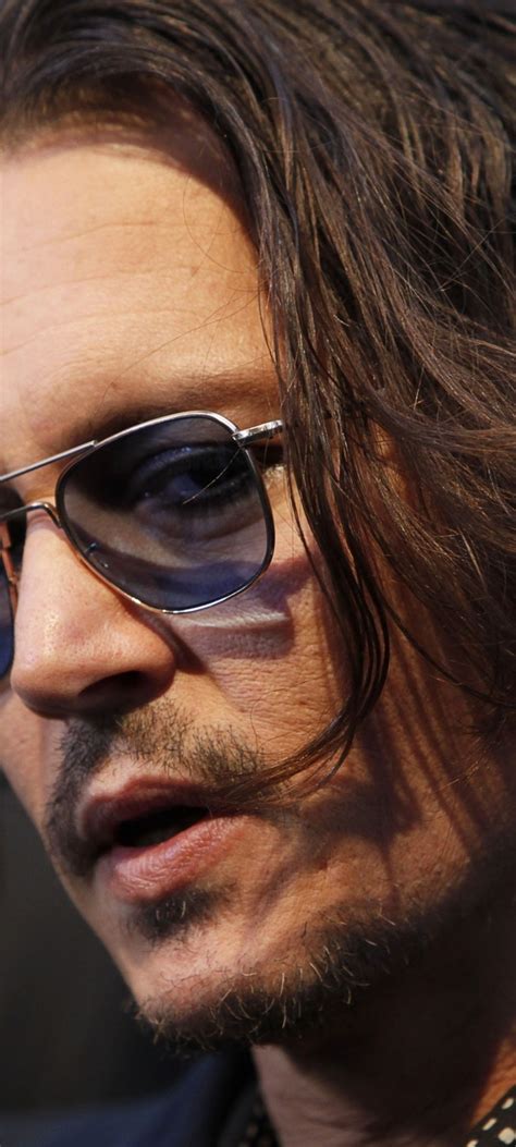 1440x3200 Resolution Johnny Depp Glasses Look 1440x3200 Resolution