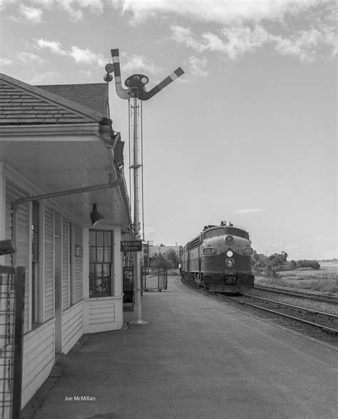 The International | Great northern railroad, Railroad photos, Train