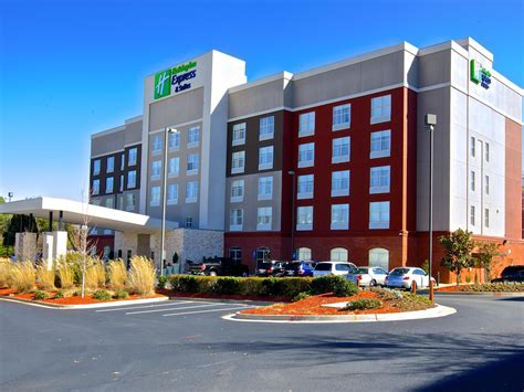 Lauderdale hotel for modern accommodations that feature contemporary comforts and amenities to ensure a seamless stay while in south florida. Affordable Hotels in Duluth, GA | Holiday Inn Express ...