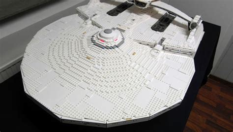 Amazing 10000 Piece Lego Trek Ship That Took A Year To Finish
