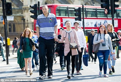 Guinness World Record Tallest Married Couple Is From China 4 People S Daily Online