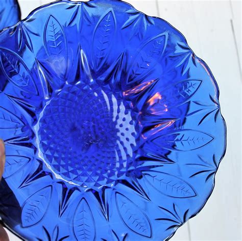 Vintage Avon Royal Sapphire Cobalt Blue Glass 6 Round Bowls Set Of 3 Leaf And Diamond Design Leaves