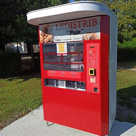 Un Distributeur De Pains Et Viennoiseries En Service Sur La Commune Site De La Commune De Usseau